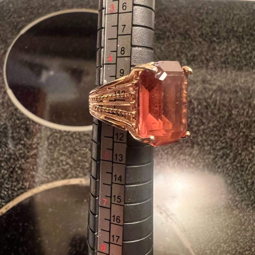 Vintage 18k HGE Gold Pendent Ring Size 4 1/2 Gemstone Ring